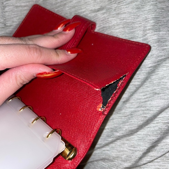 Louis Vuitton Red Epi PM Agenda - Picture 7 of 11